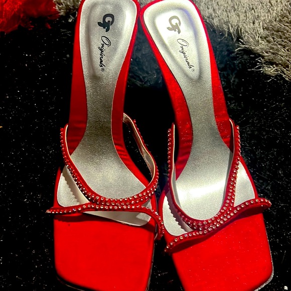 Heels - Picture 1 of 1